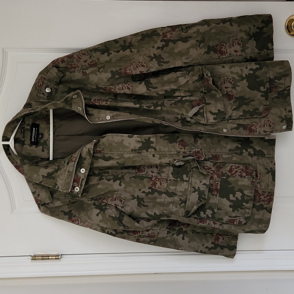 Camouflage green jacket